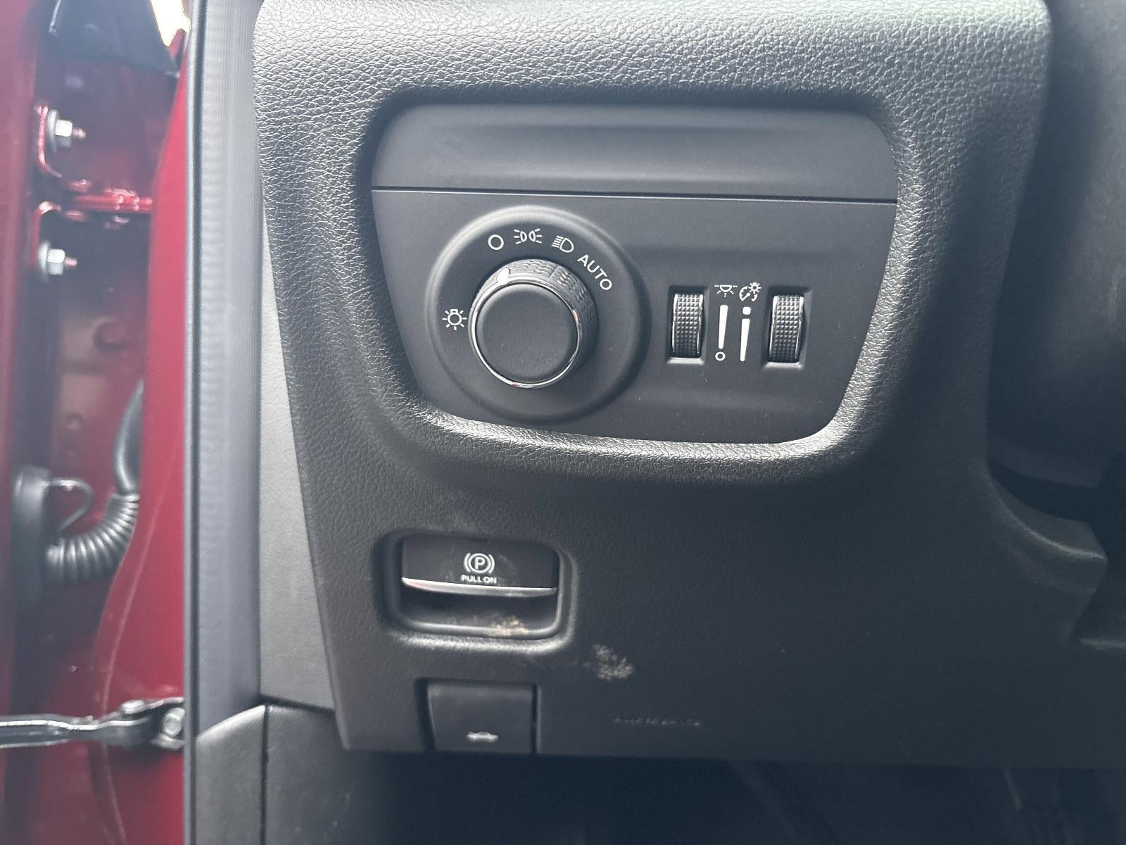 2025 Jeep Grand Cherokee Laredo X 4x4