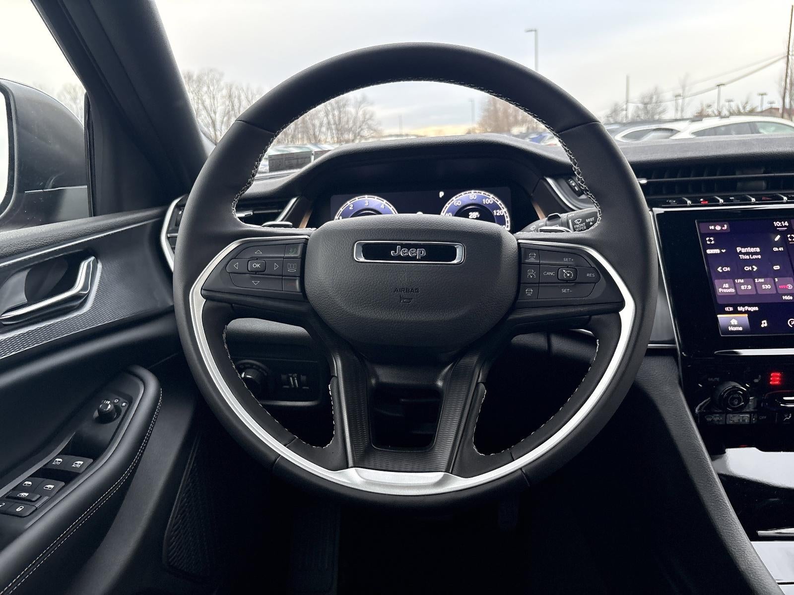 2025 Jeep Grand Cherokee Laredo X 4x4