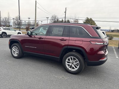 2025 Jeep Grand Cherokee Laredo X 4x4