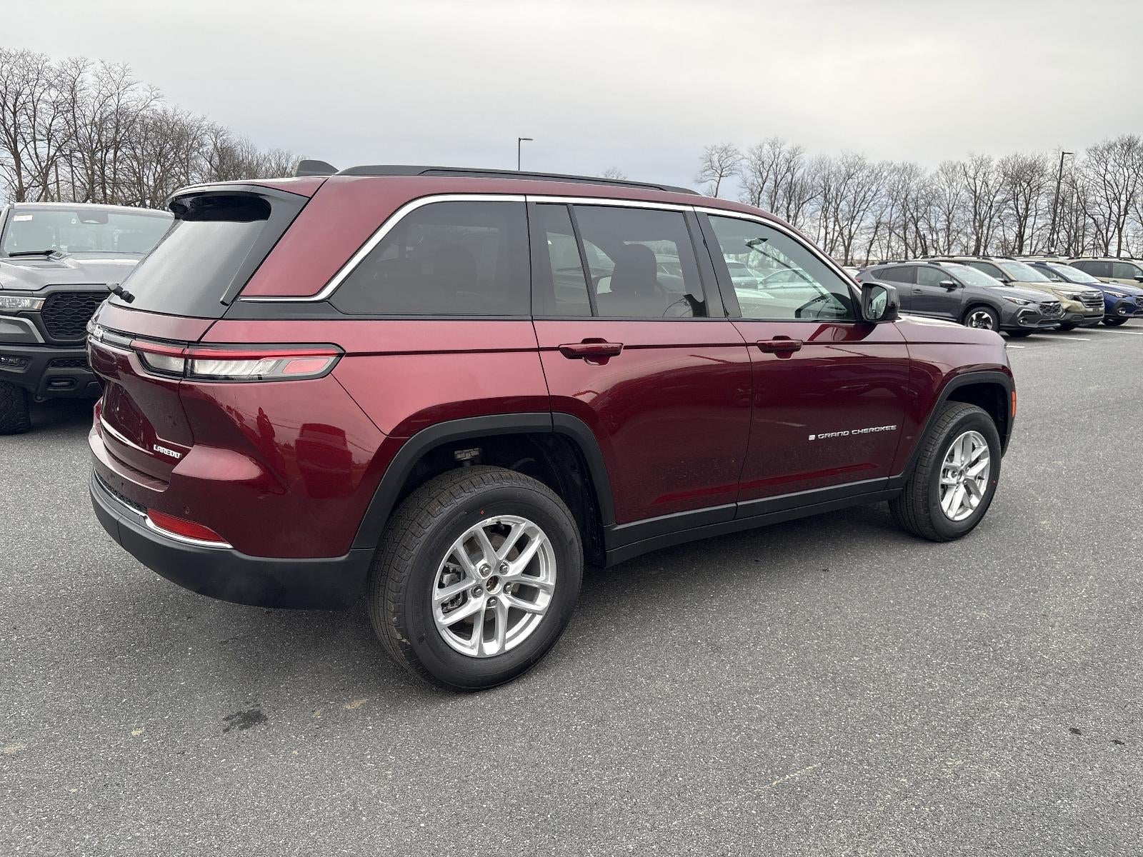 2025 Jeep Grand Cherokee Laredo X 4x4