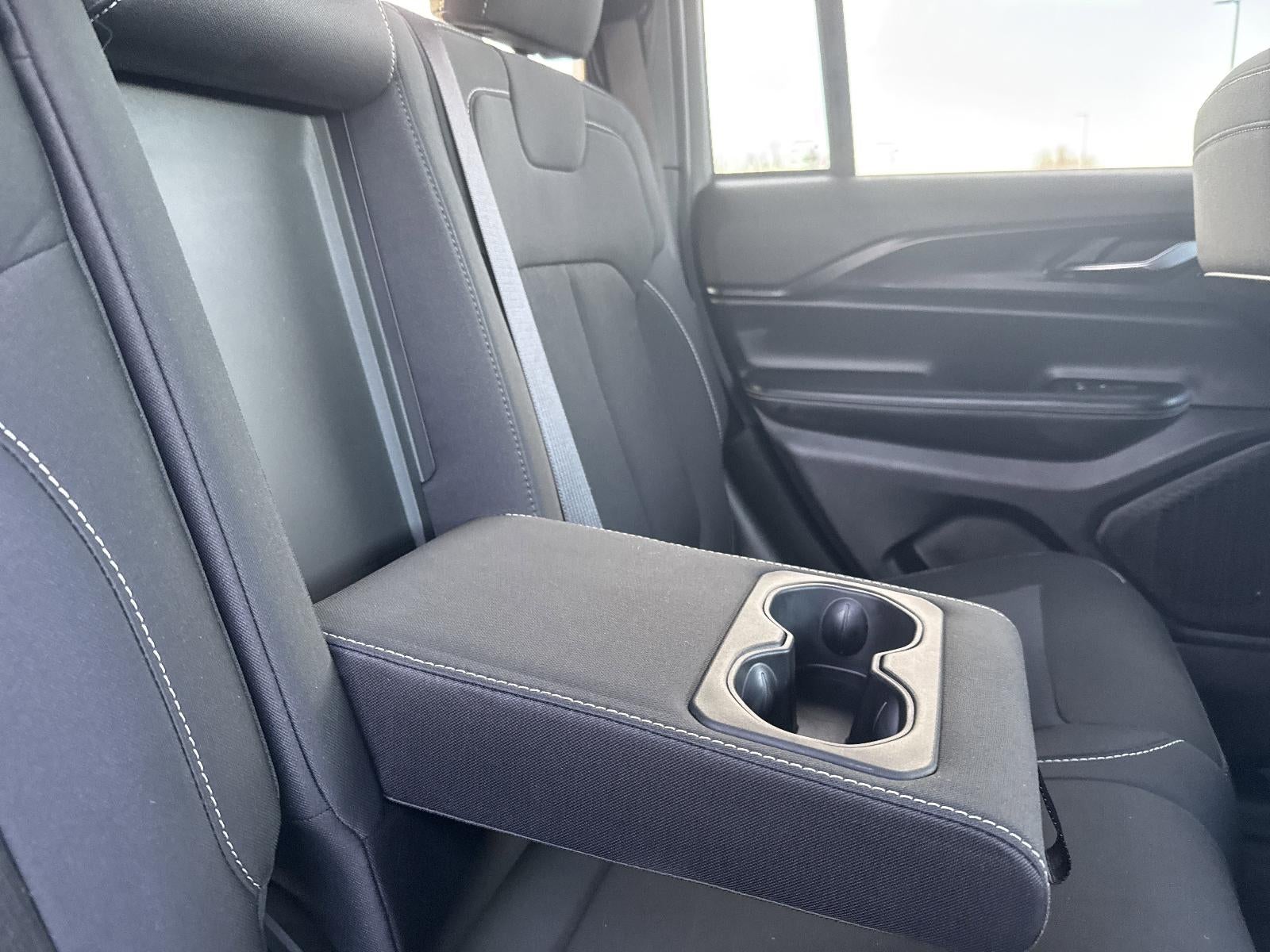 2025 Jeep Grand Cherokee Laredo 4x4