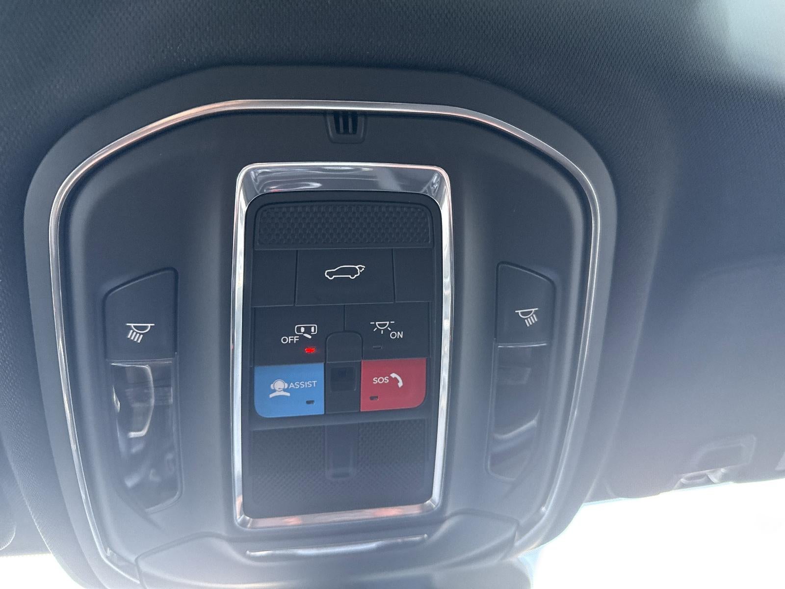 2025 Jeep Grand Cherokee Laredo 4x4