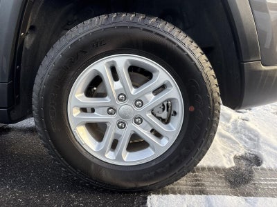 2025 Jeep Grand Cherokee Laredo 4x4