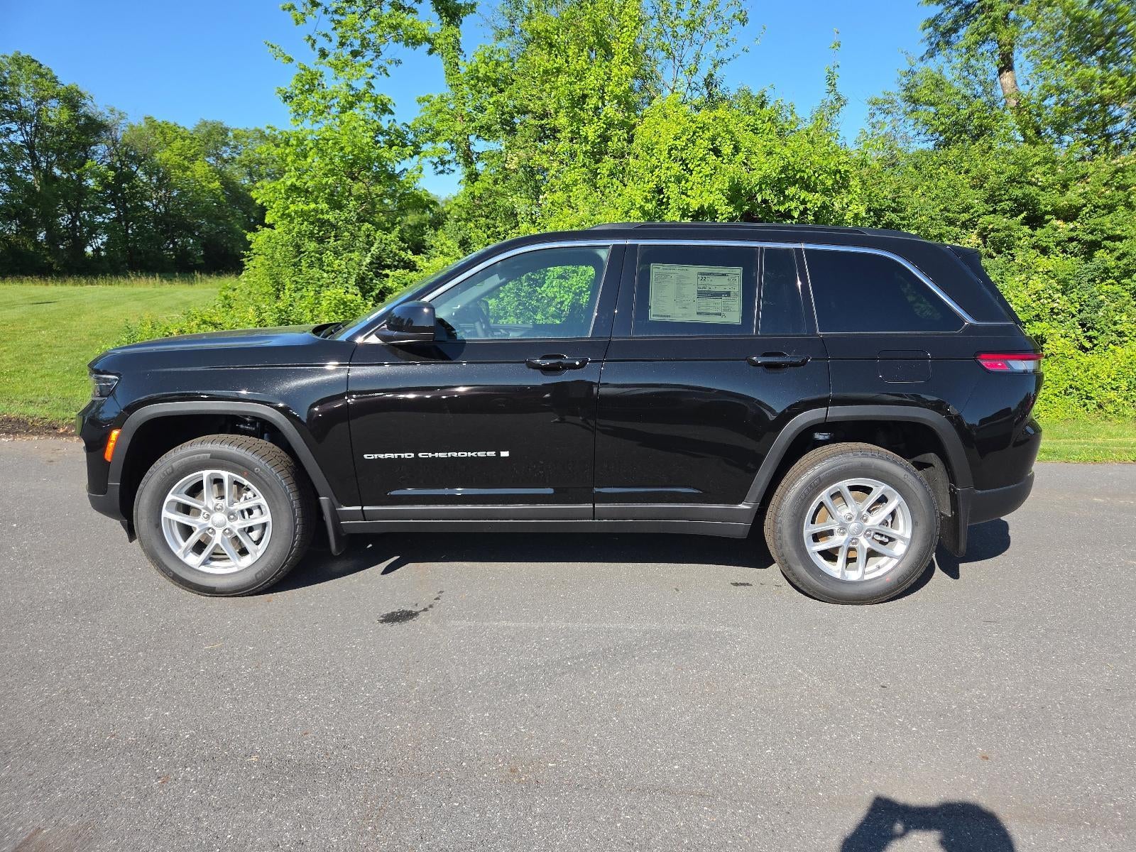 2026 Jeep Grand Cherokee Laredo X 4x4