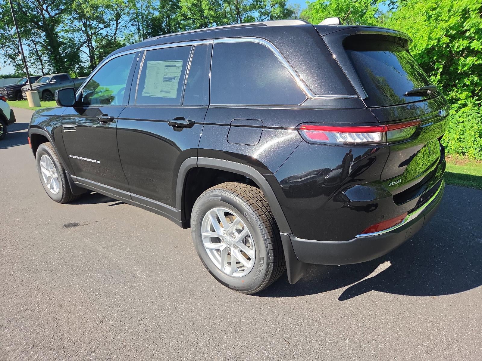 2026 Jeep Grand Cherokee Laredo X 4x4