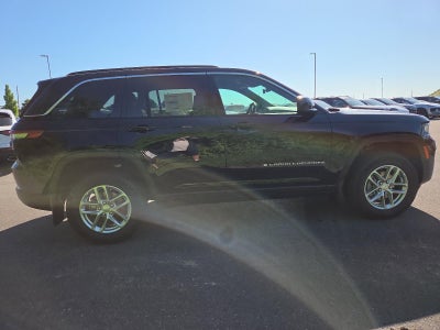 2026 Jeep Grand Cherokee Laredo X 4x4