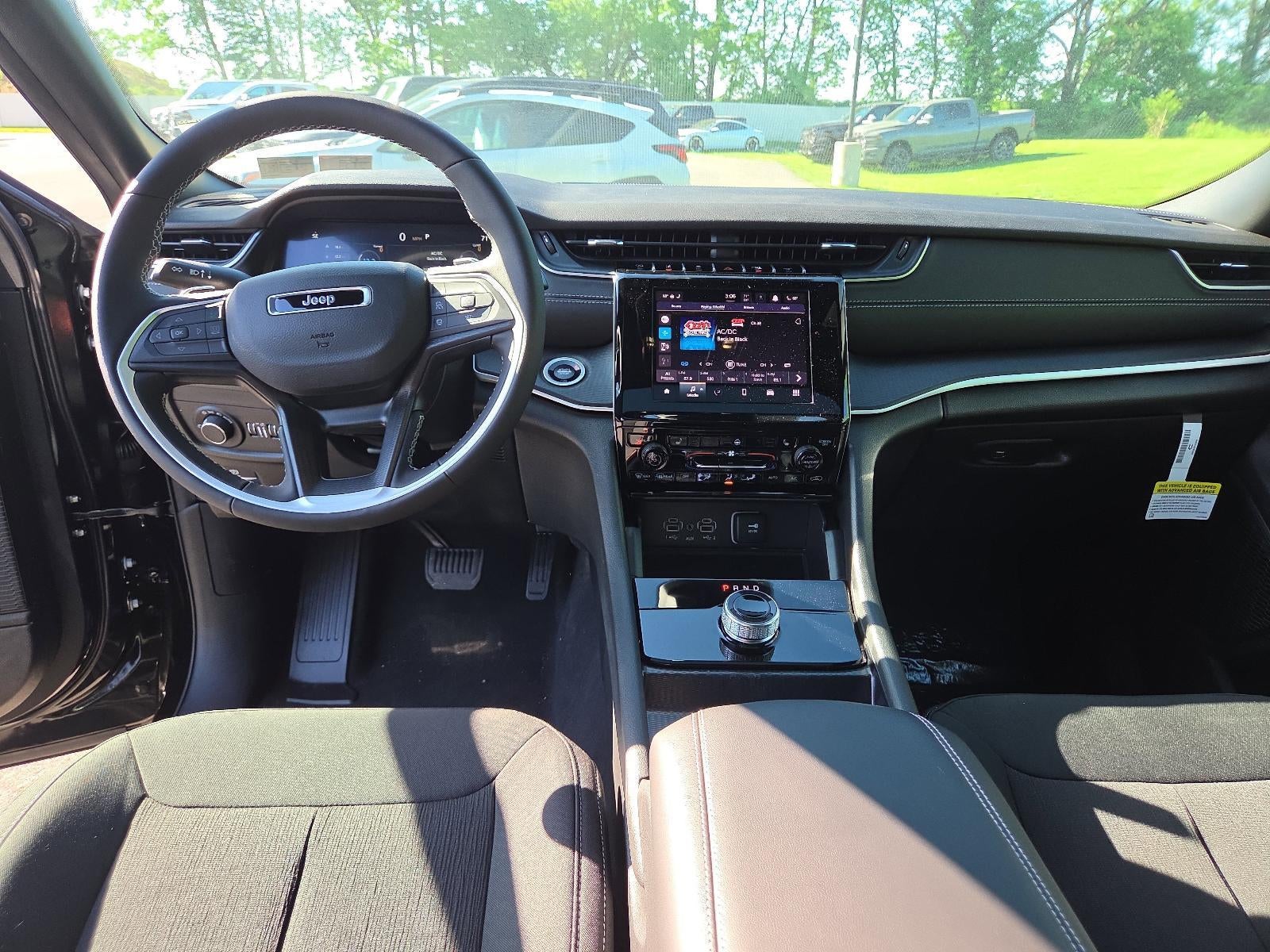 2026 Jeep Grand Cherokee Laredo X 4x4