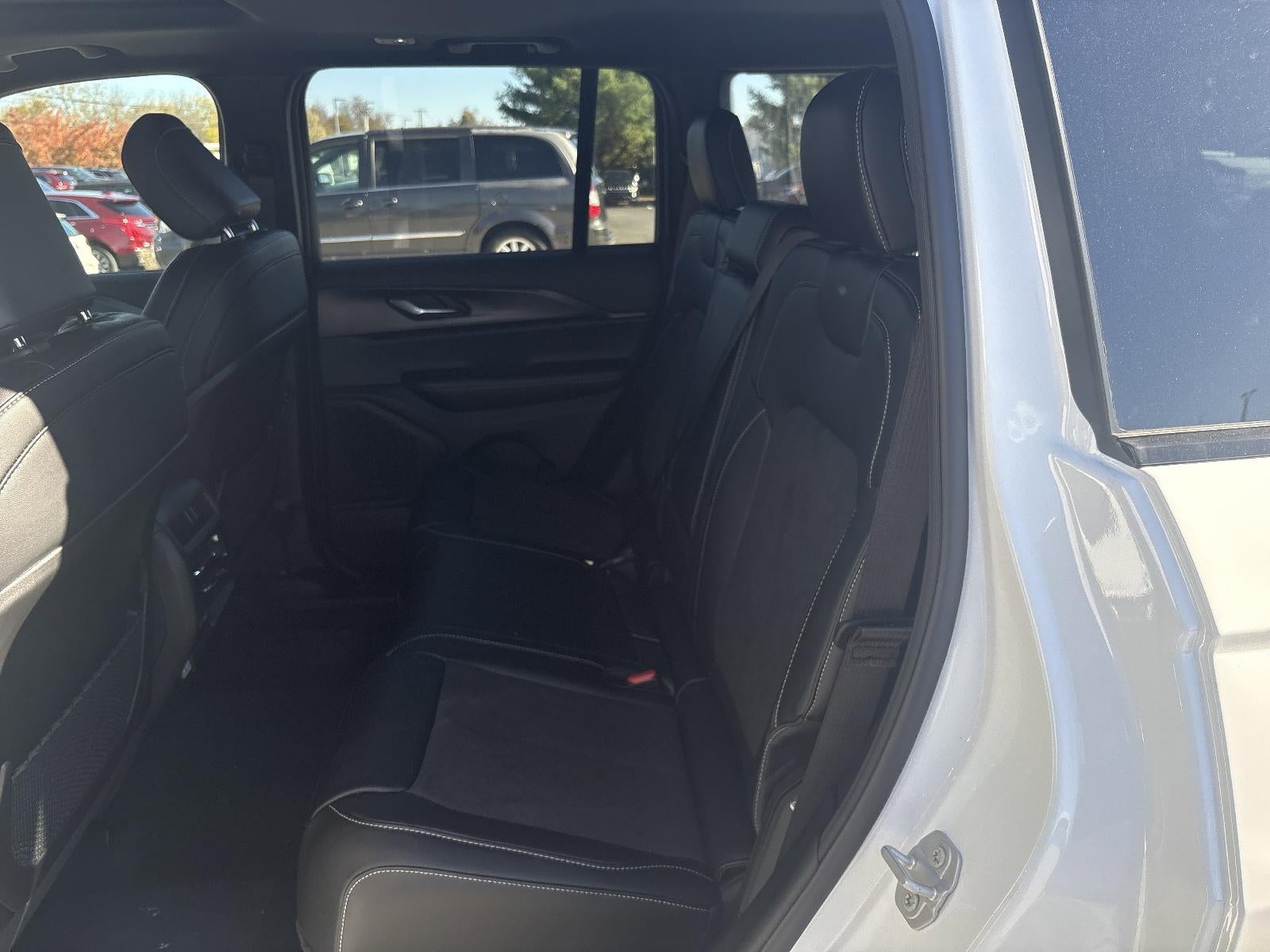 2025 Jeep Grand Cherokee Altitude X 4x4