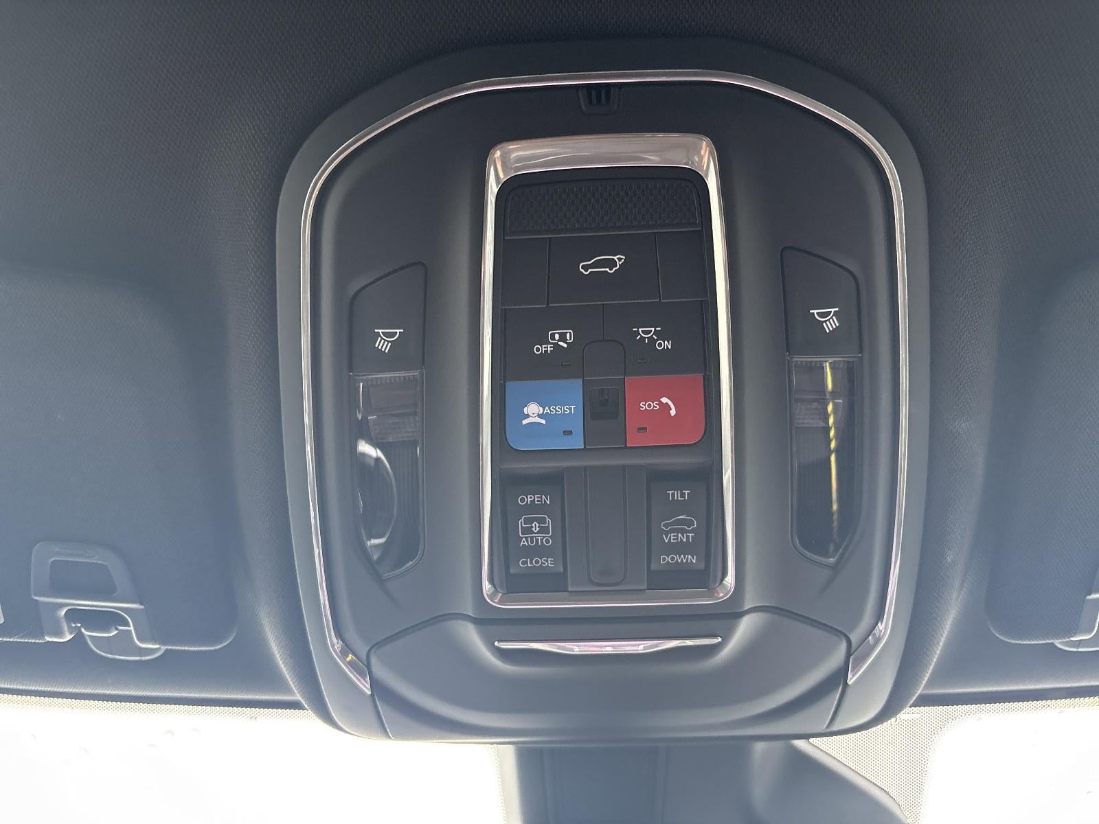 2025 Jeep Grand Cherokee Laredo X 4x4