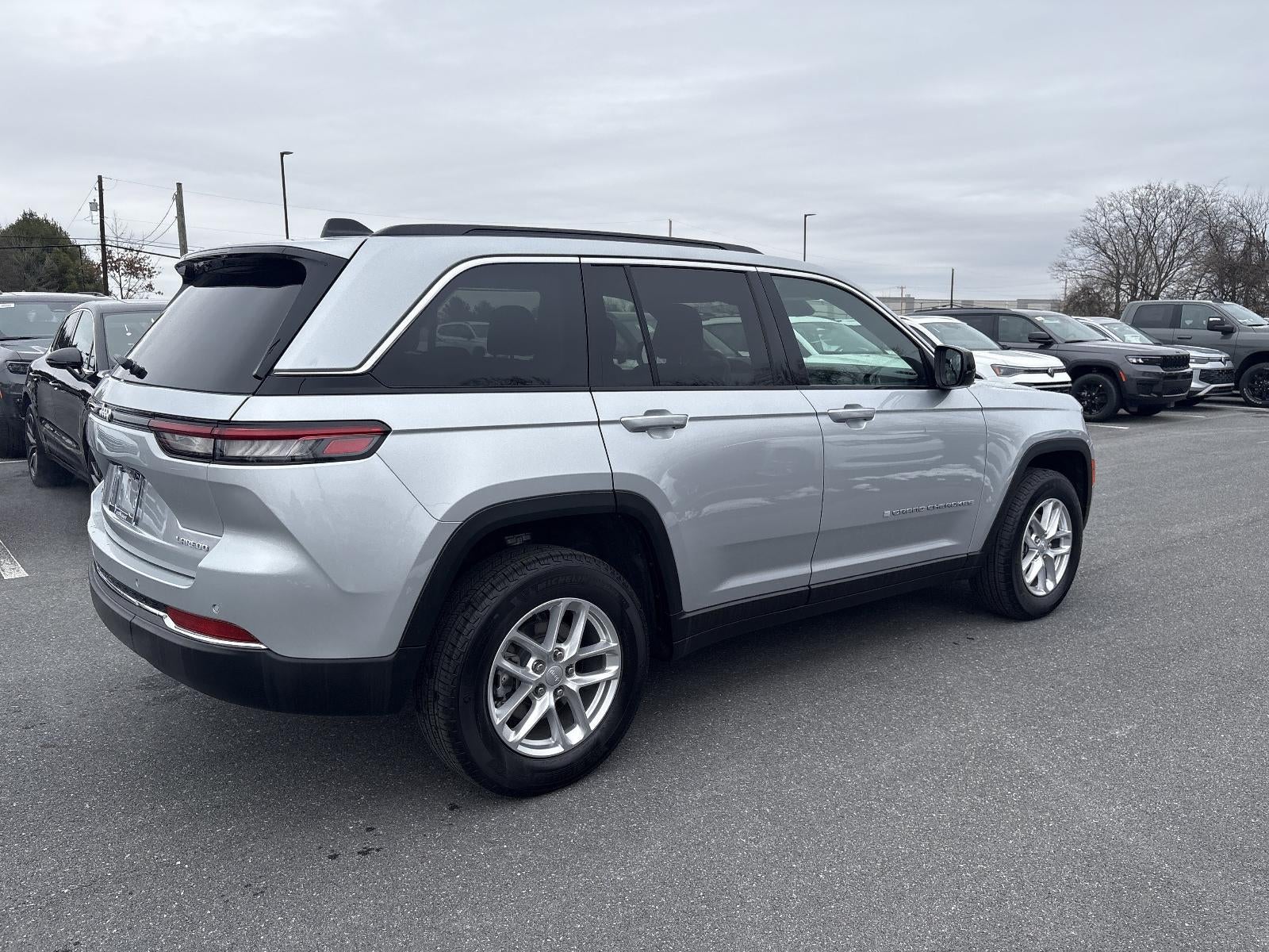 2025 Jeep Grand Cherokee Laredo X 4x4