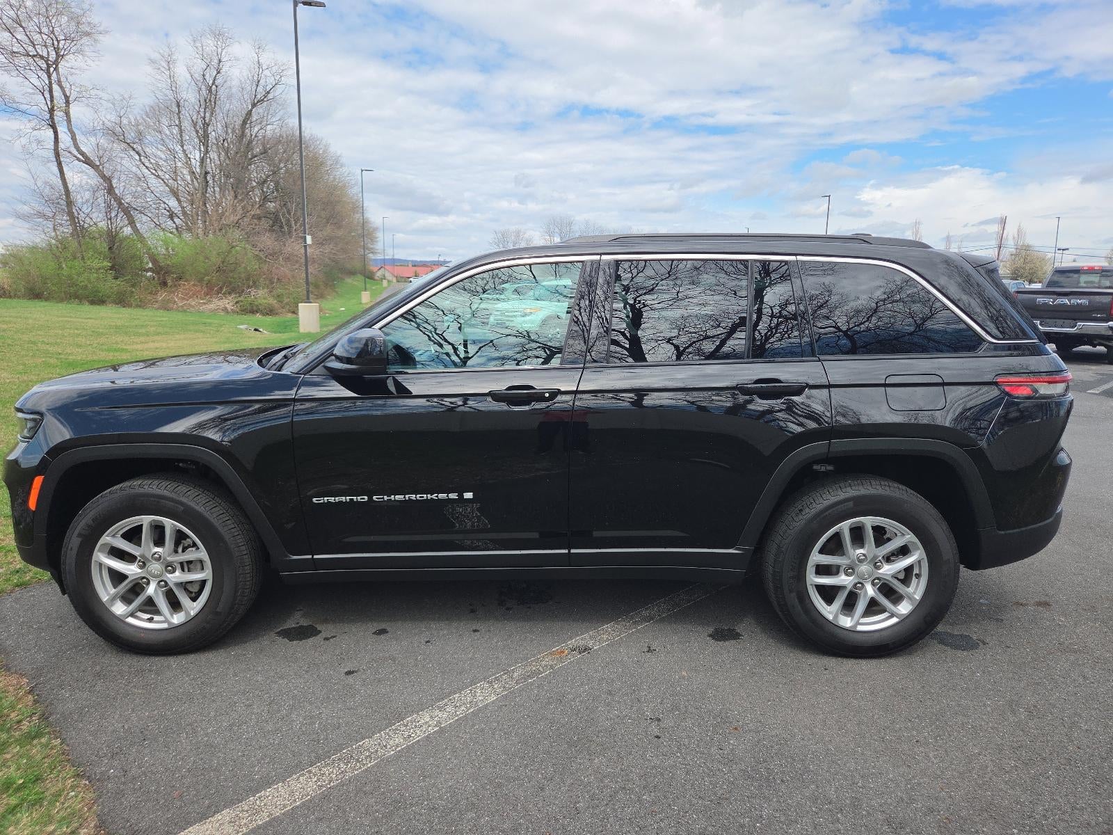 2025 Jeep Grand Cherokee Laredo X 4x4