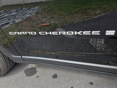 2025 Jeep Grand Cherokee Laredo X 4x4