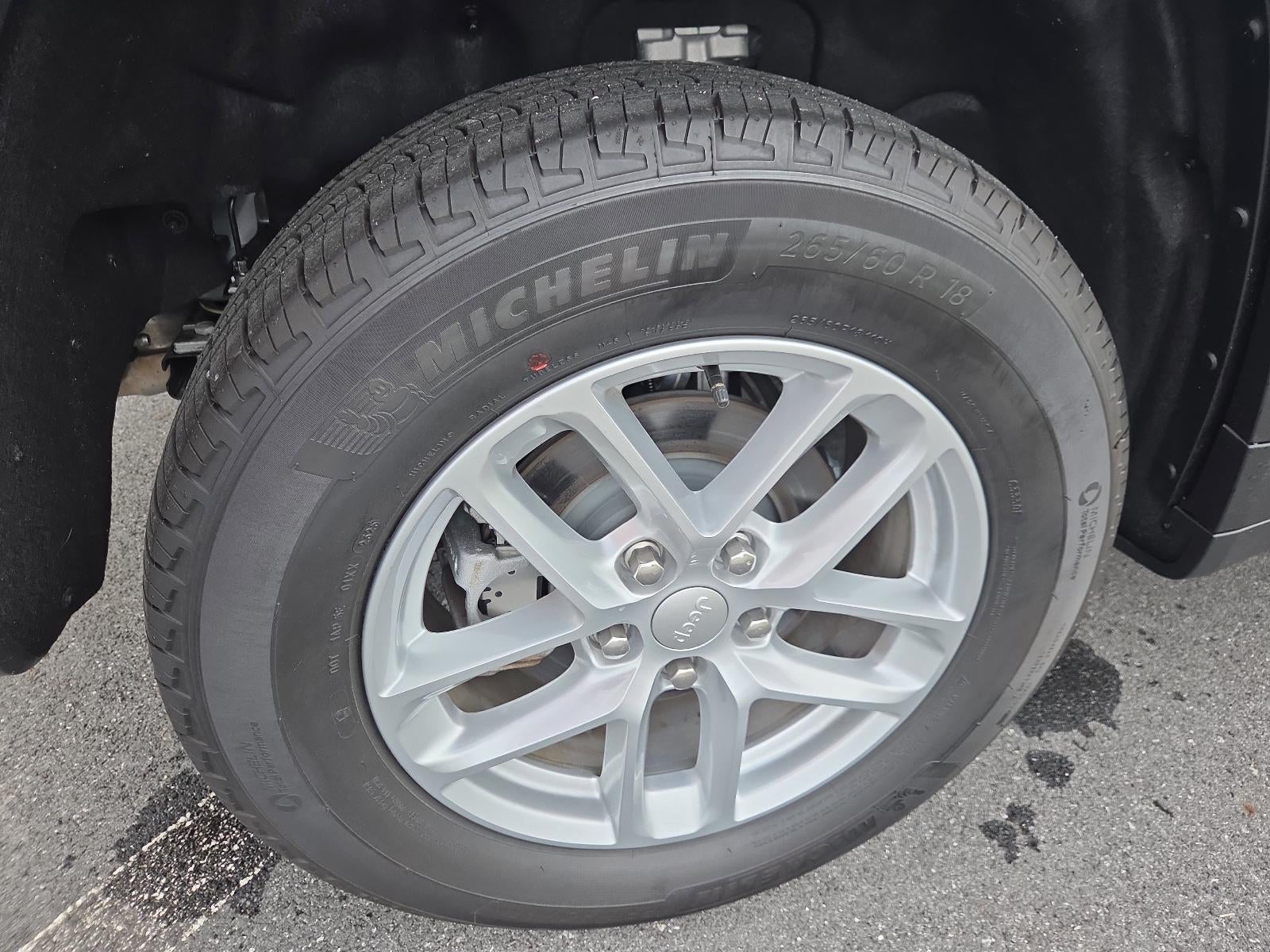 2025 Jeep Grand Cherokee Laredo X 4x4