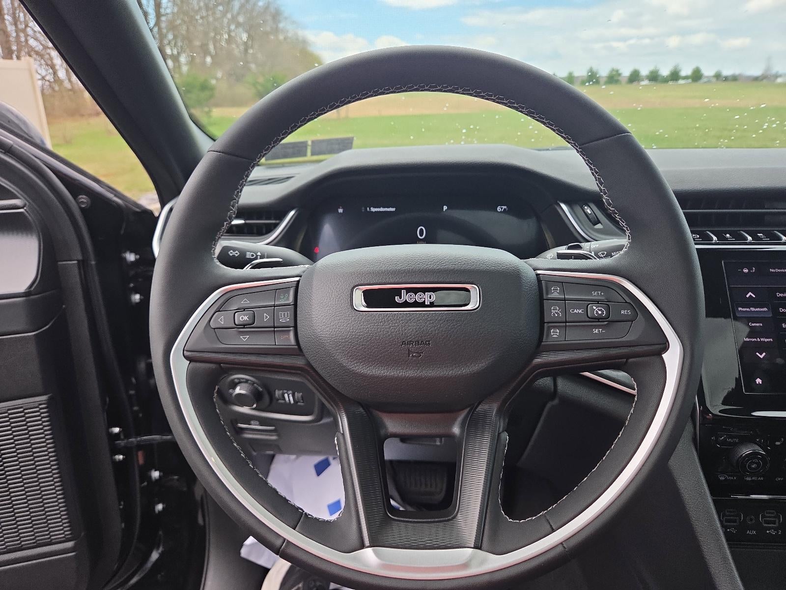 2025 Jeep Grand Cherokee Laredo X 4x4