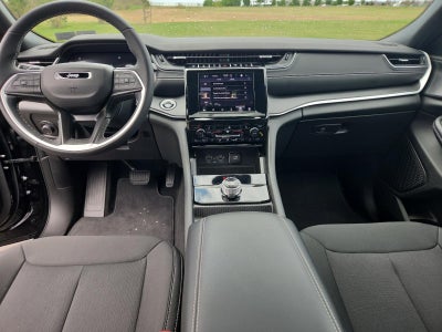 2025 Jeep Grand Cherokee Laredo X 4x4
