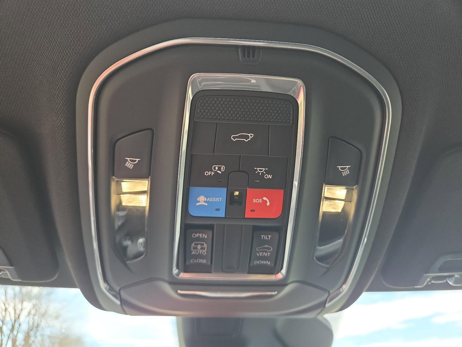 2025 Jeep Grand Cherokee Laredo X 4x4