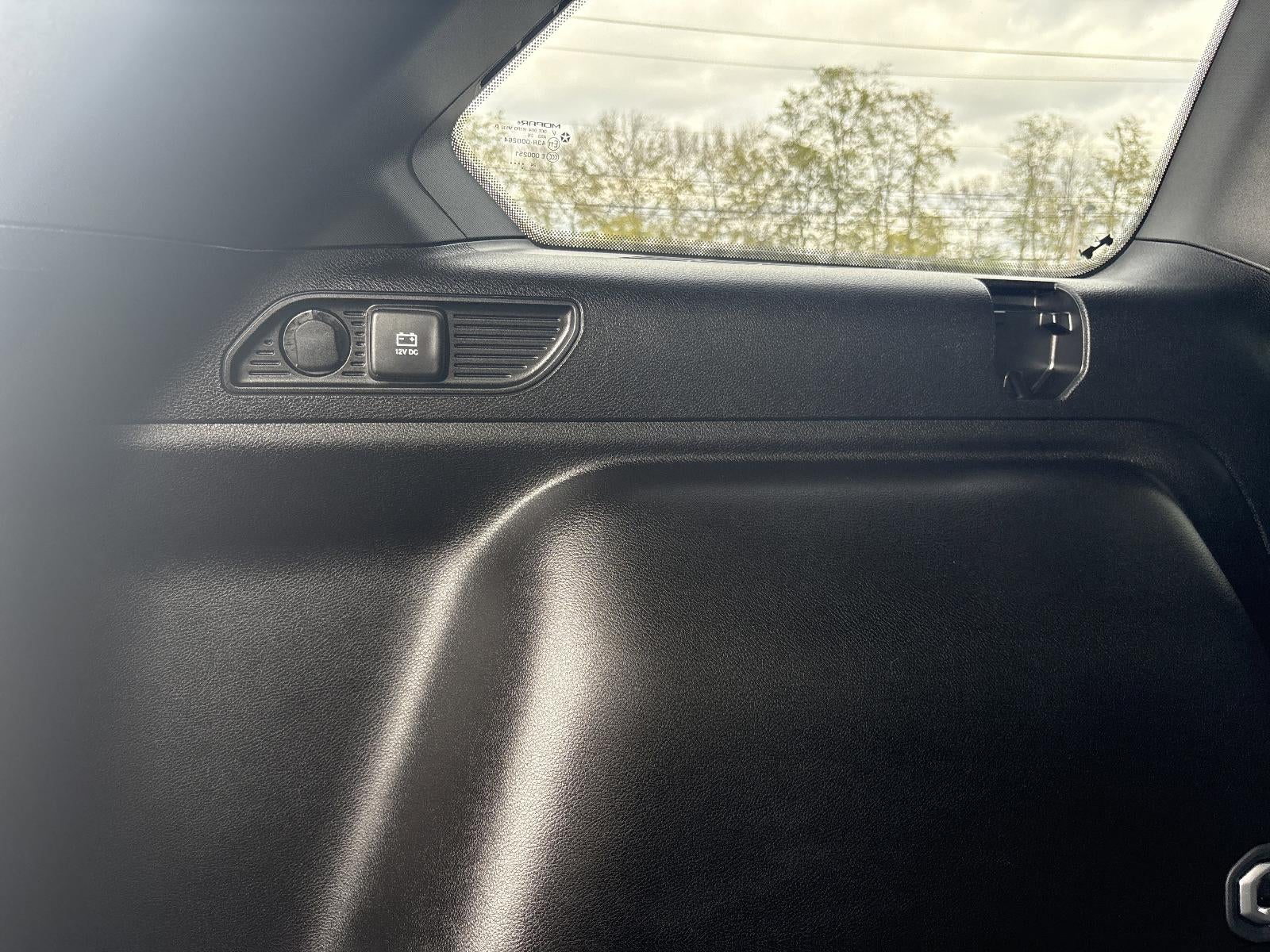 2025 Jeep Grand Cherokee Laredo 4x4