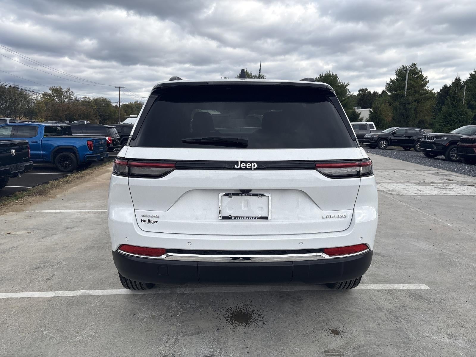 2025 Jeep Grand Cherokee Laredo 4x4