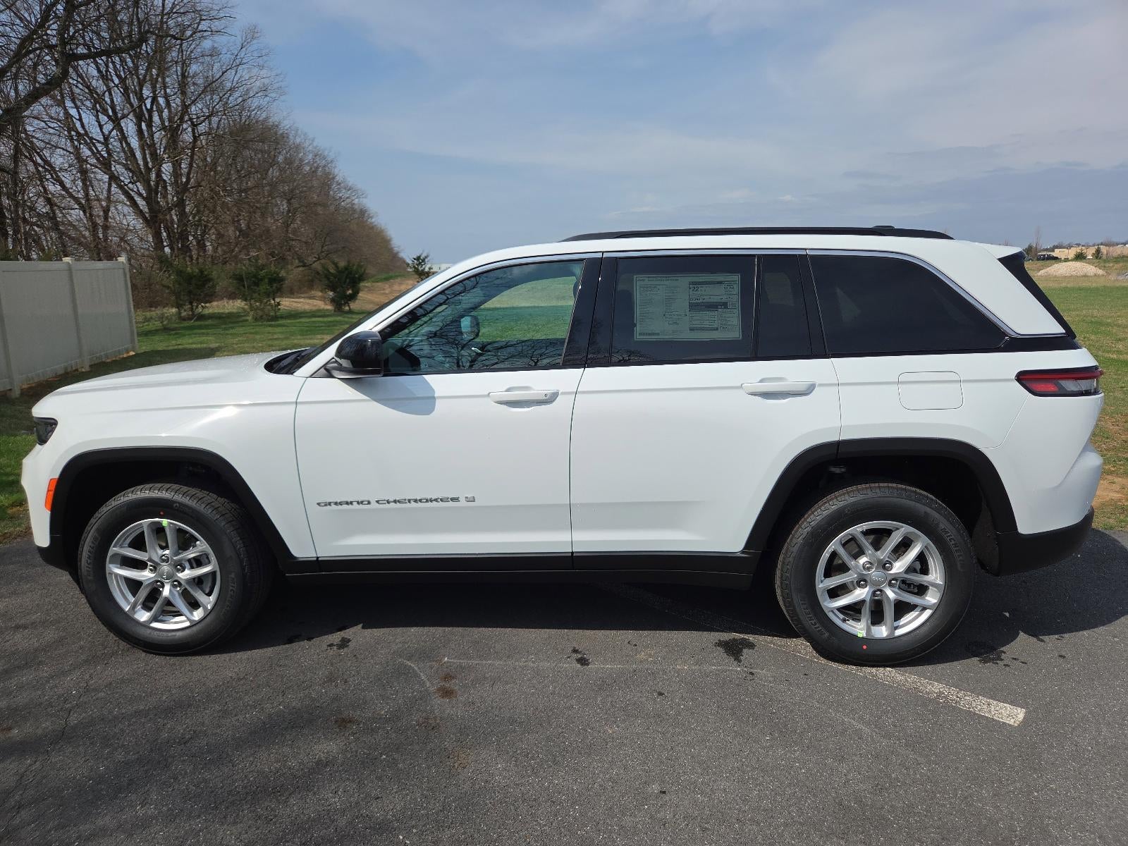 2026 Jeep Grand Cherokee Laredo X 4x4