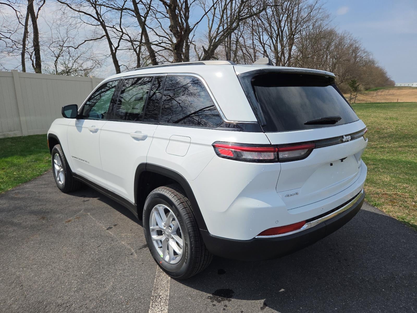 2026 Jeep Grand Cherokee Laredo X 4x4
