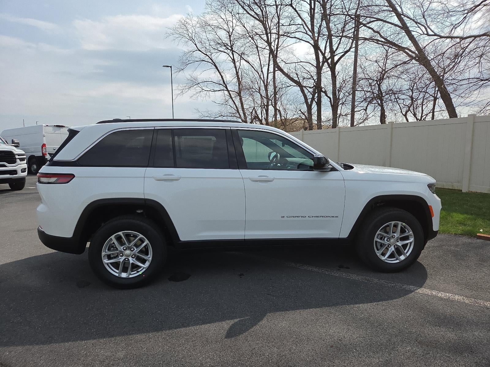 2026 Jeep Grand Cherokee Laredo X 4x4