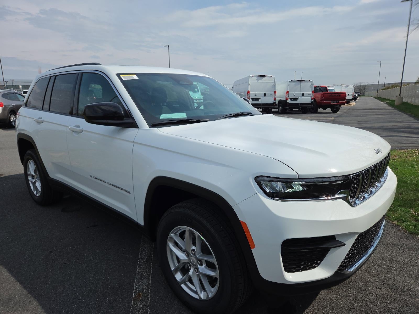 2026 Jeep Grand Cherokee Laredo X 4x4