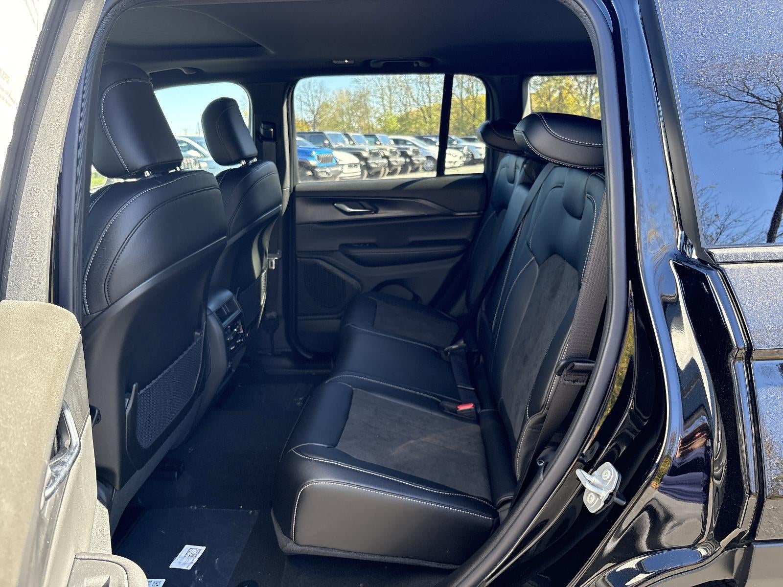 2025 Jeep Grand Cherokee Altitude X 4x4