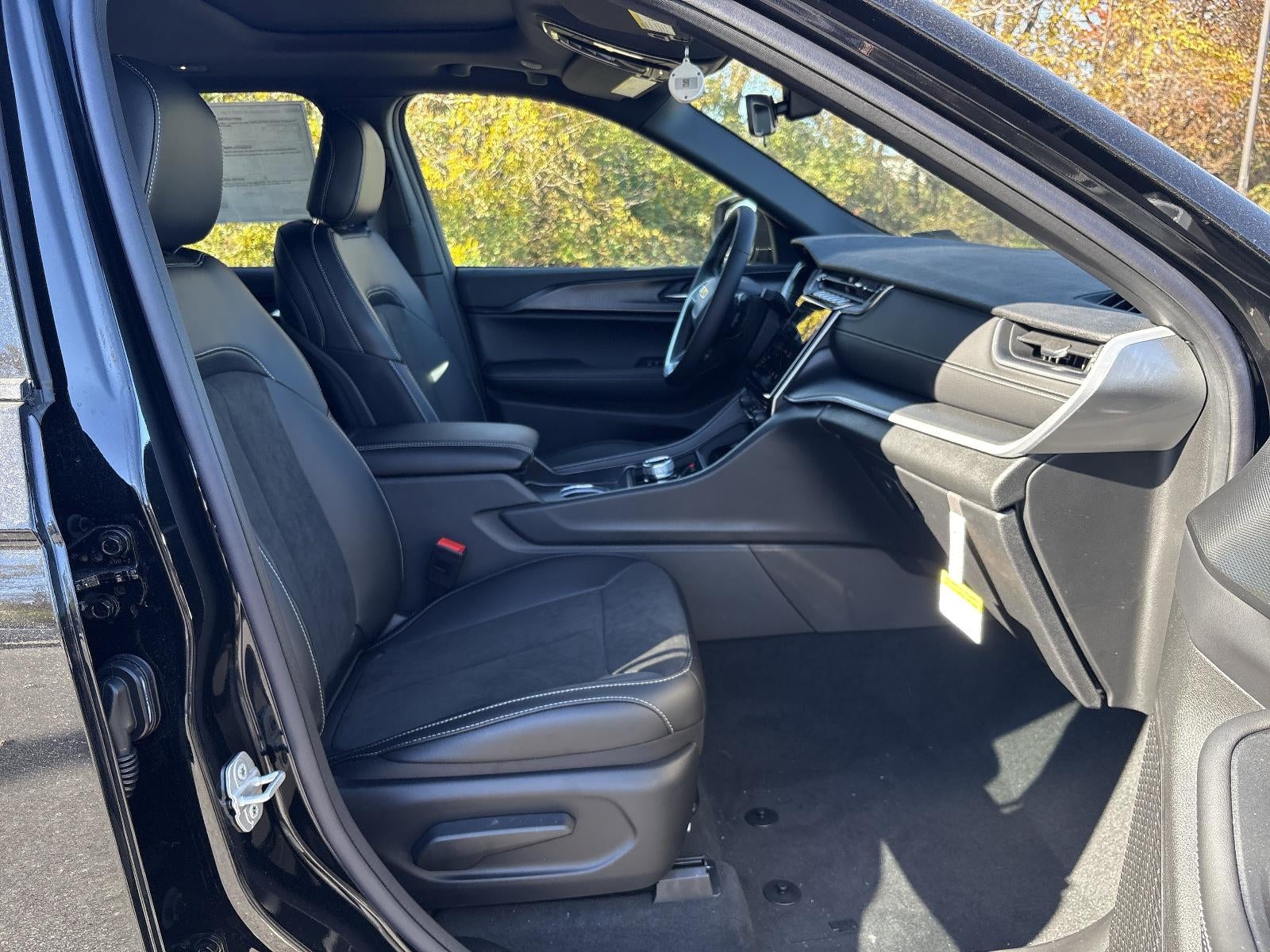 2025 Jeep Grand Cherokee Altitude X 4x4