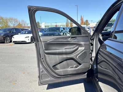 2025 Jeep Grand Cherokee Laredo X 4x4