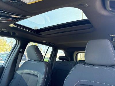 2025 Jeep Grand Cherokee Laredo X 4x4