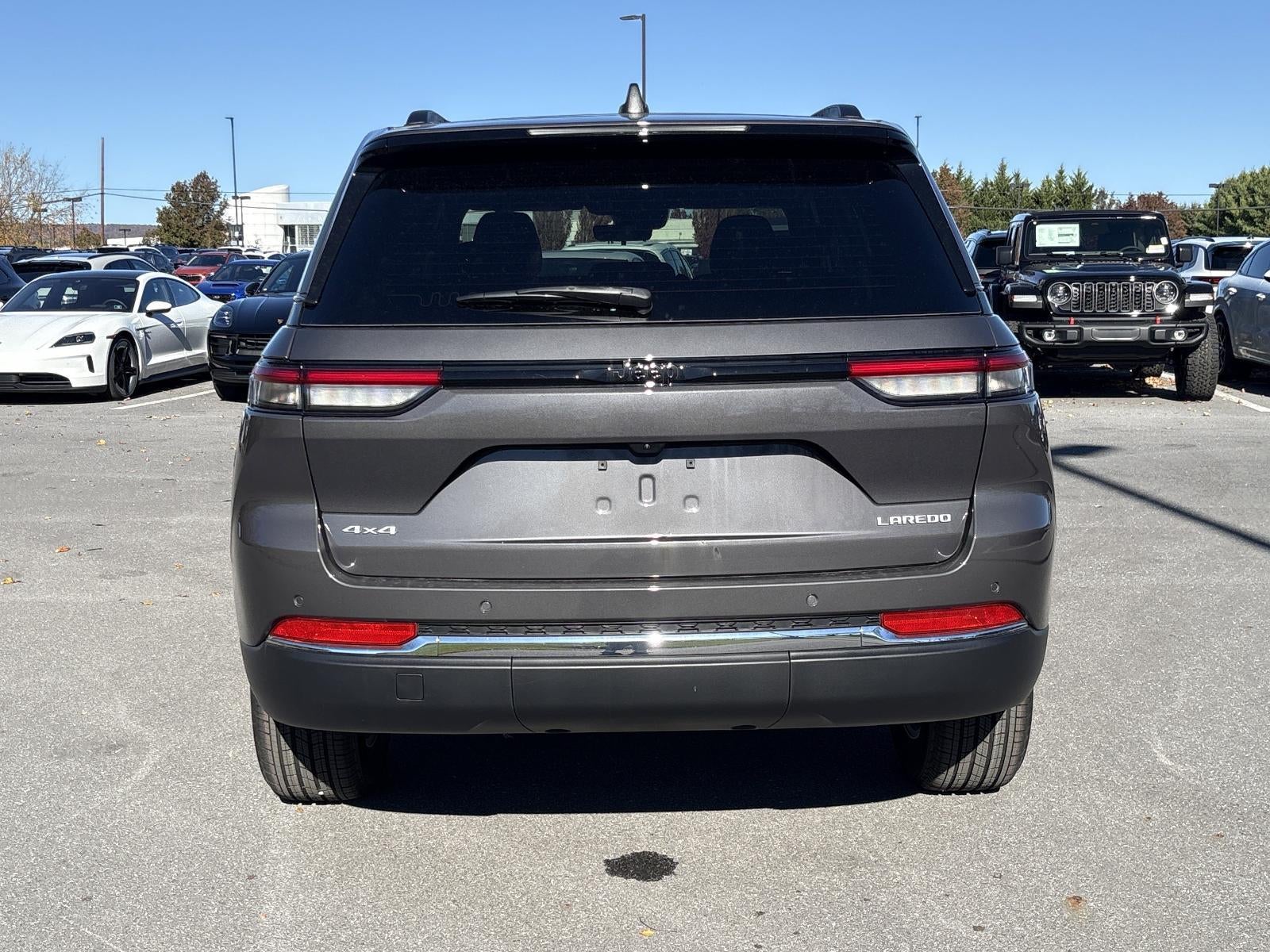 2025 Jeep Grand Cherokee Laredo X 4x4