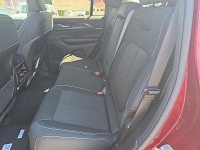 2026 Jeep Grand Cherokee Laredo X 4x4