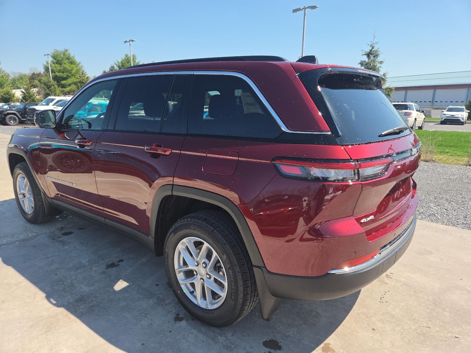 2026 Jeep Grand Cherokee Laredo X 4x4