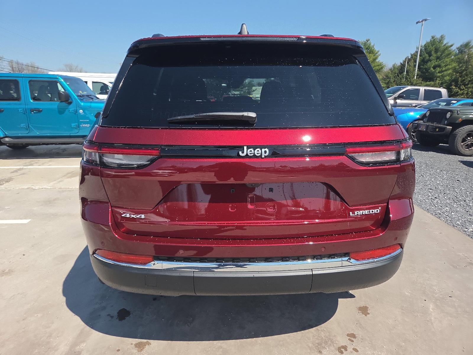2026 Jeep Grand Cherokee Laredo X 4x4