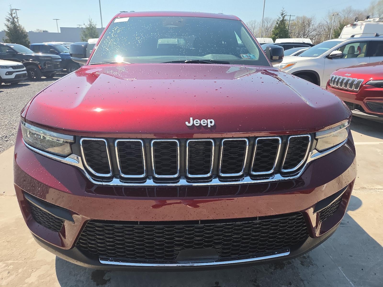 2026 Jeep Grand Cherokee Laredo X 4x4