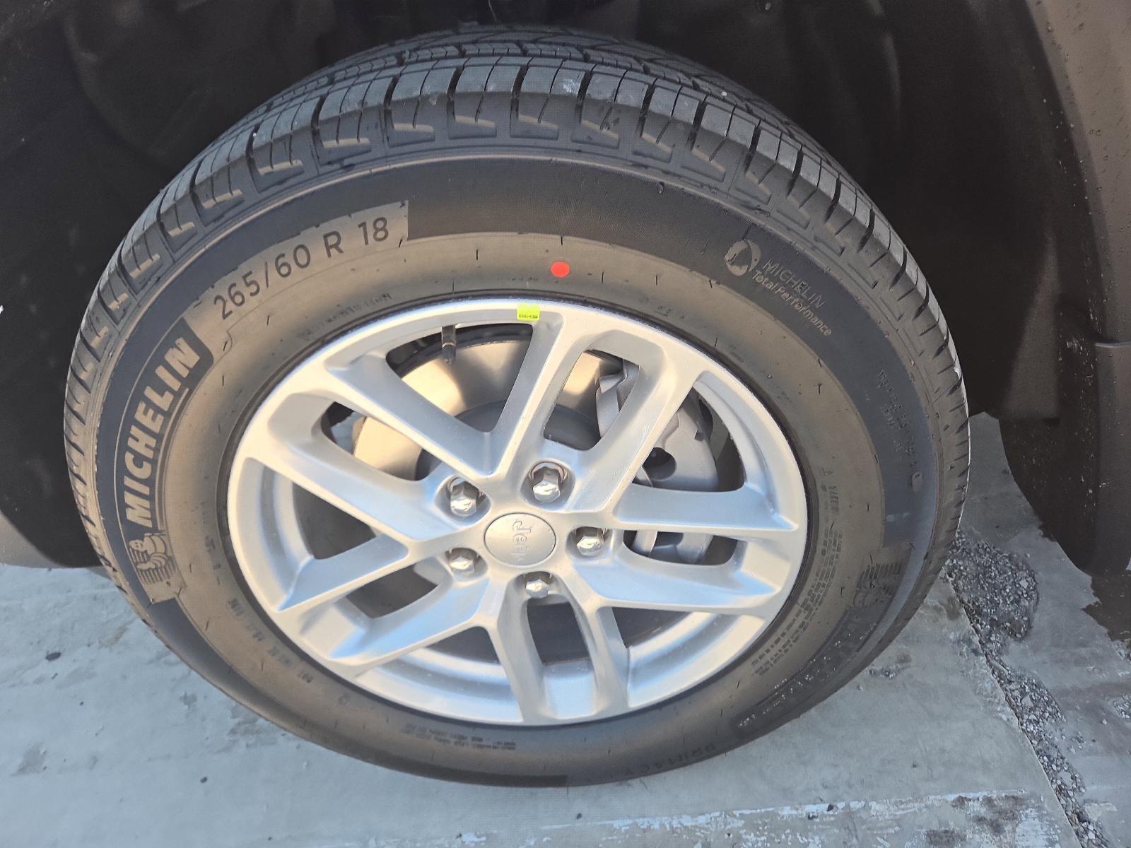 2026 Jeep Grand Cherokee Laredo X 4x4