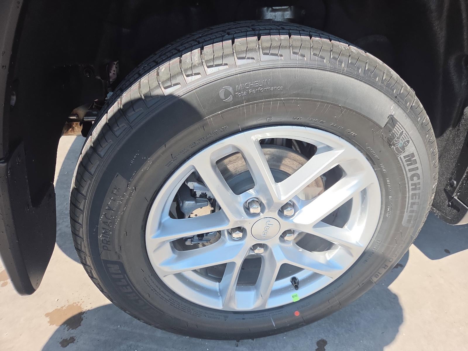 2026 Jeep Grand Cherokee Laredo X 4x4
