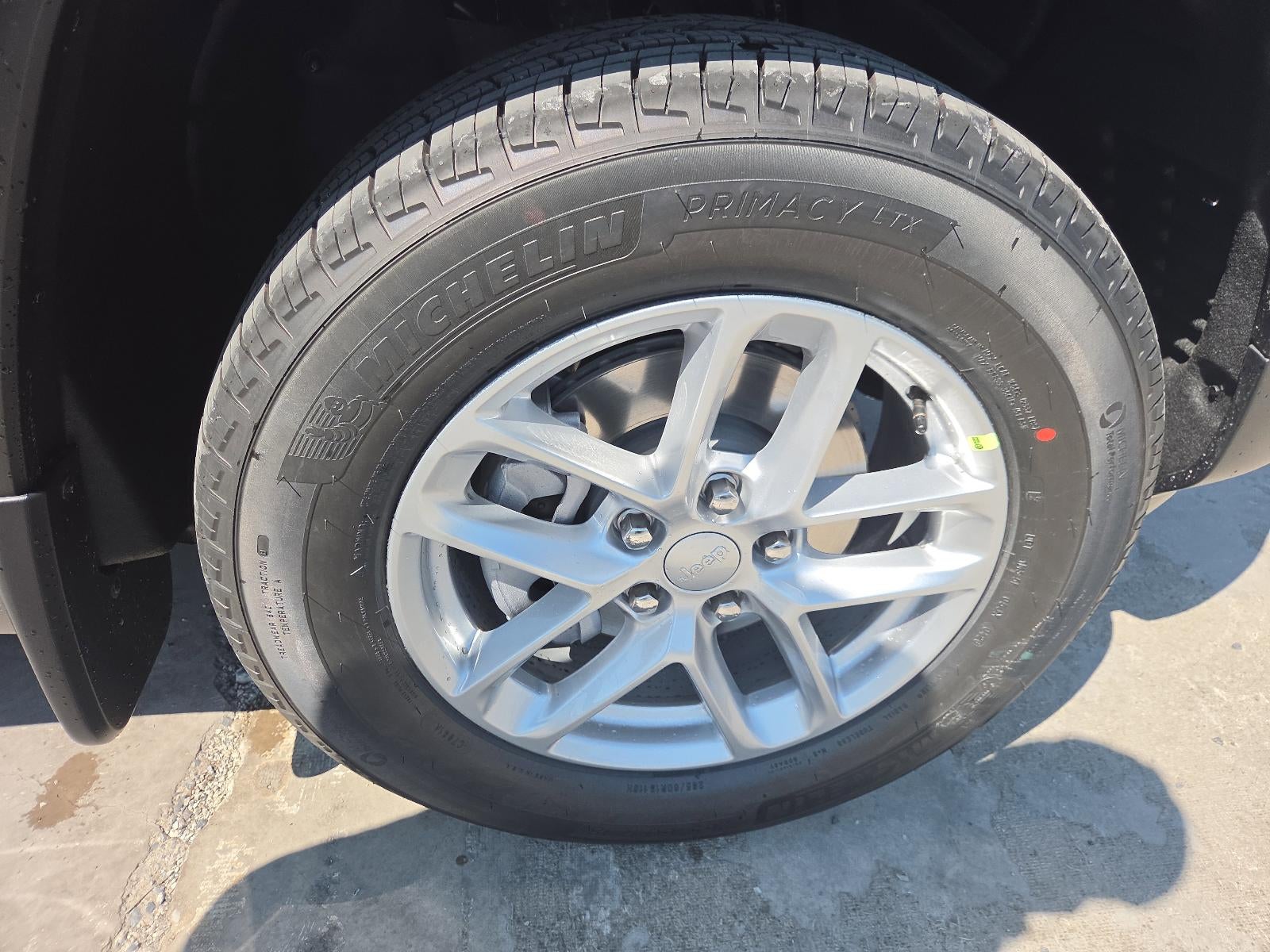 2026 Jeep Grand Cherokee Laredo X 4x4