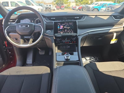 2026 Jeep Grand Cherokee Laredo X 4x4