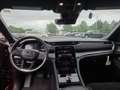 2025 Jeep Grand Cherokee Altitude 4x4
