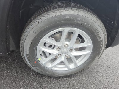 2026 Jeep Grand Cherokee Laredo X 4x4