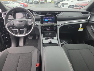 2026 Jeep Grand Cherokee Laredo X 4x4