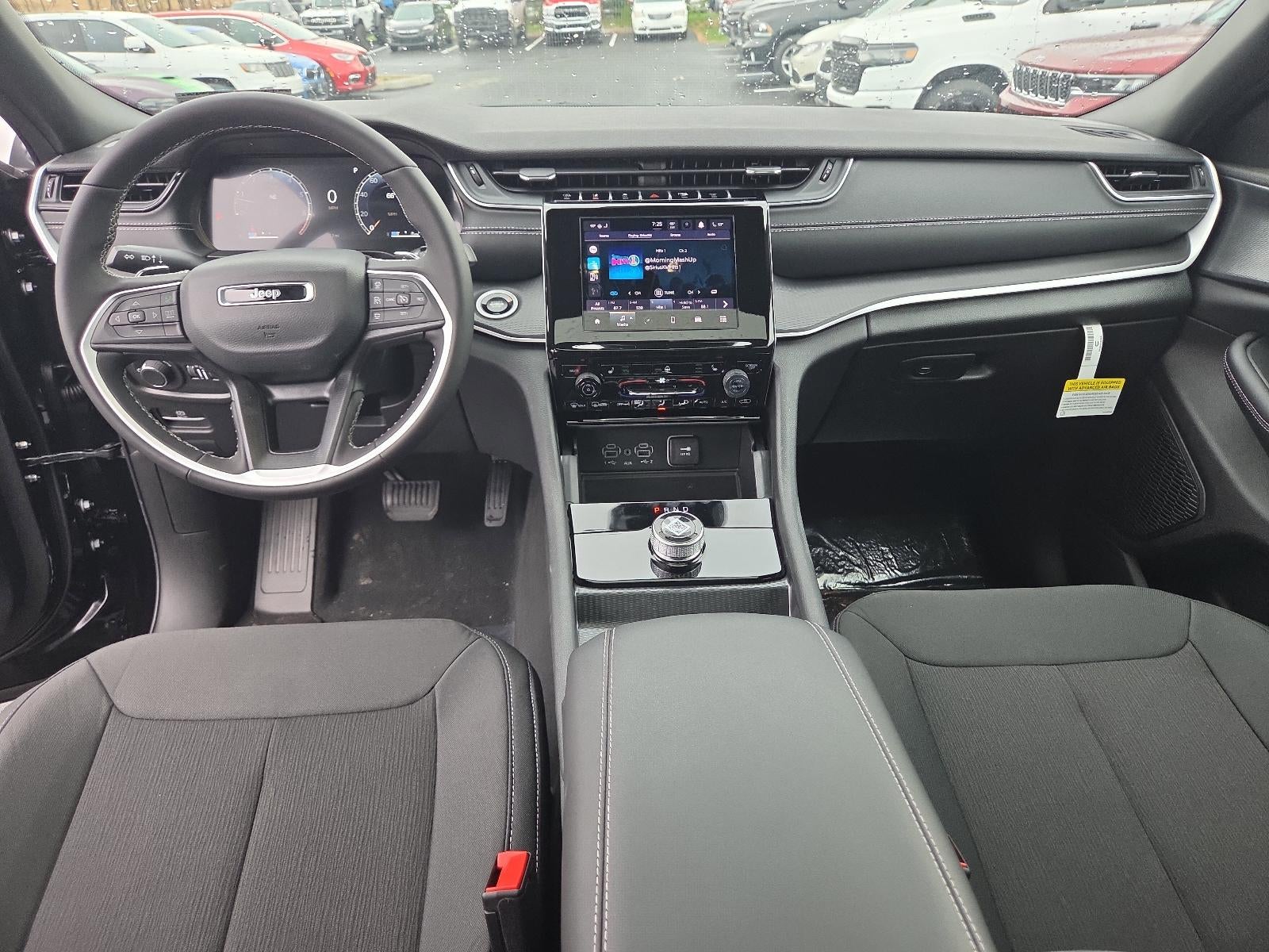 2026 Jeep Grand Cherokee Laredo X 4x4
