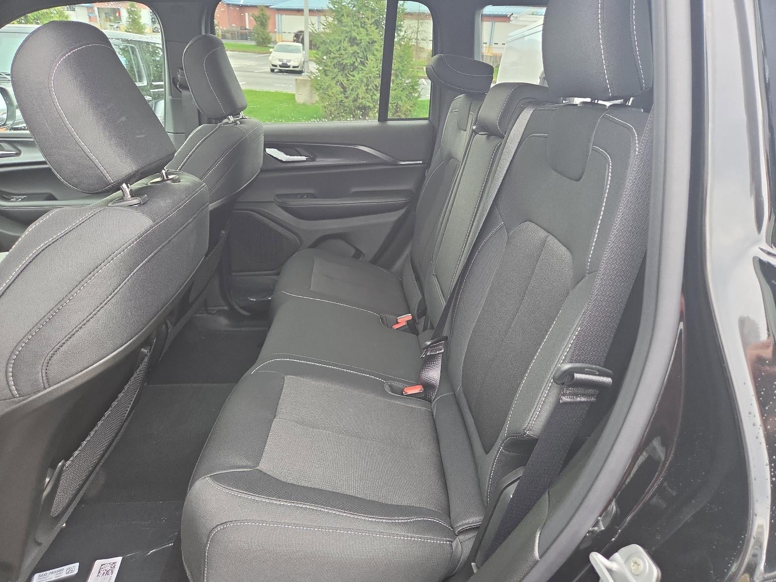 2026 Jeep Grand Cherokee Laredo X 4x4