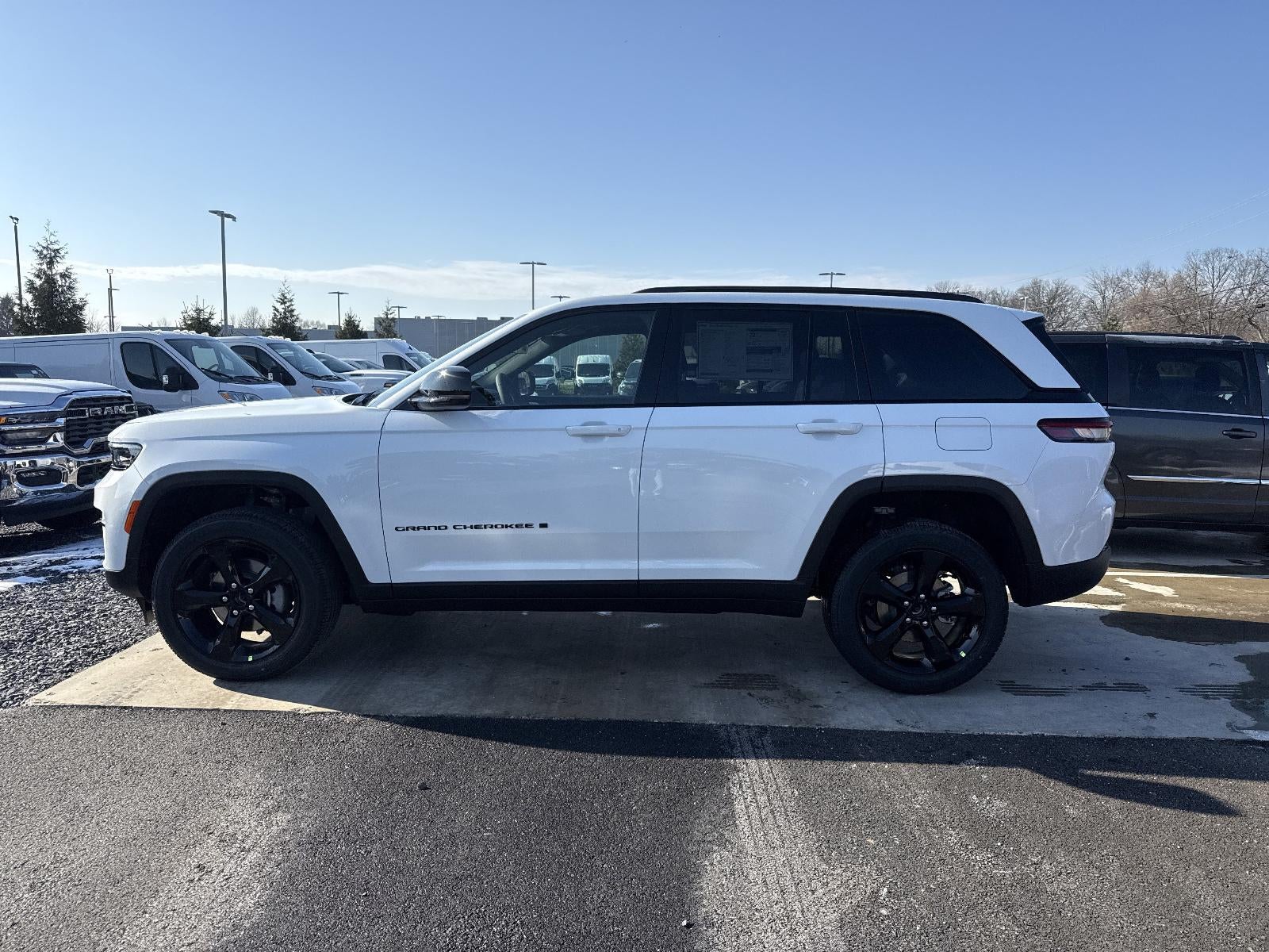 2025 Jeep Grand Cherokee Altitude X 4x4