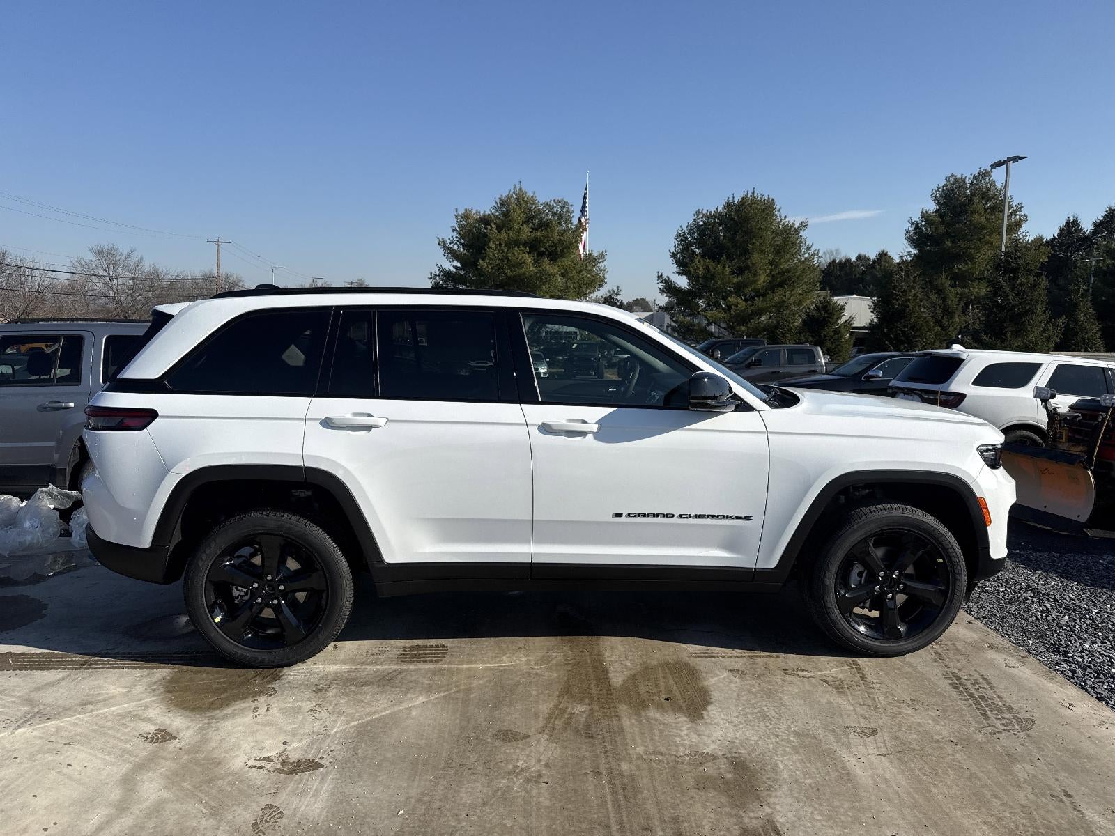 2025 Jeep Grand Cherokee Altitude X 4x4