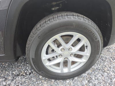 2025 Jeep Grand Cherokee Laredo X 4x4