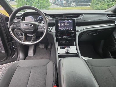 2025 Jeep Grand Cherokee Laredo X 4x4
