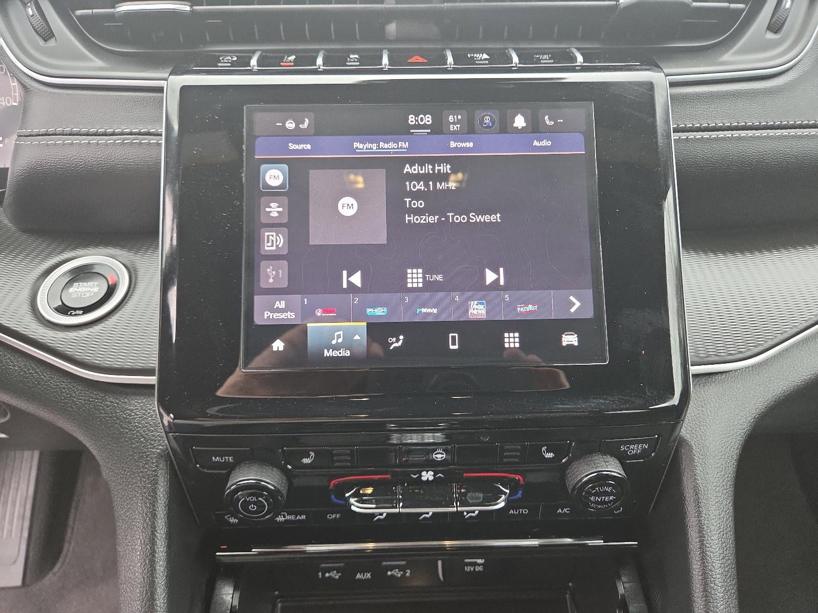 2025 Jeep Grand Cherokee Laredo X 4x4