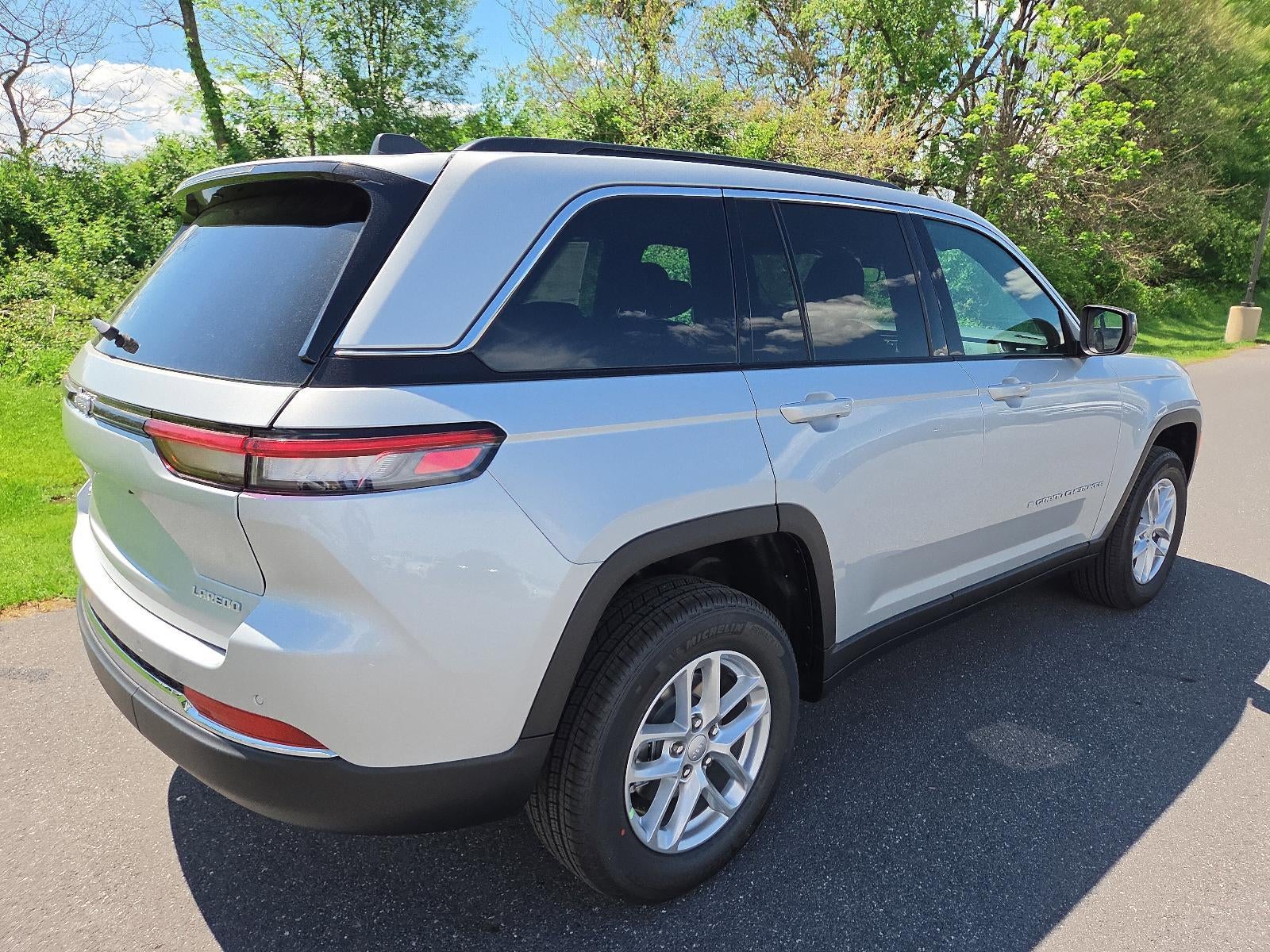 2026 Jeep Grand Cherokee Laredo X 4x4